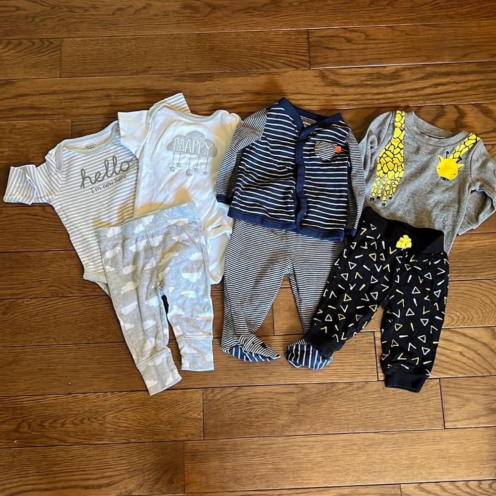 Bundle of baby outfits